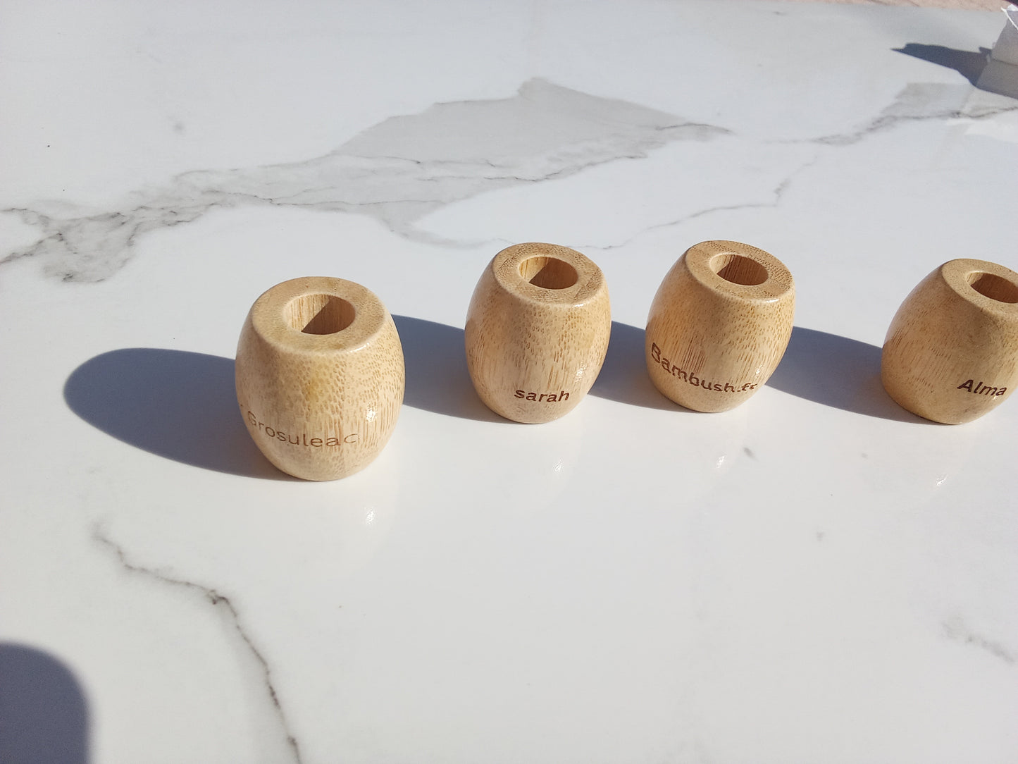 🪥 Porte-brosse à dents en bambou – Bambush